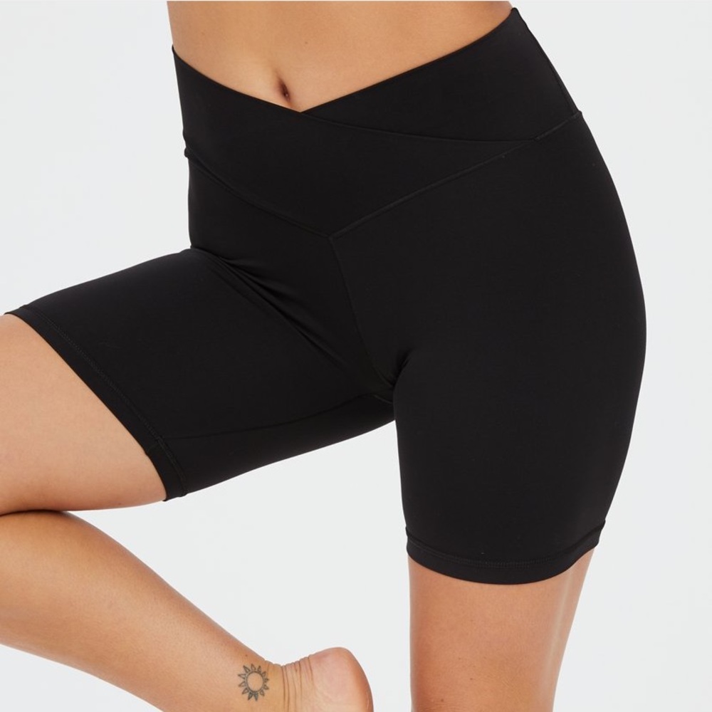 Aerie crossover biker shorts